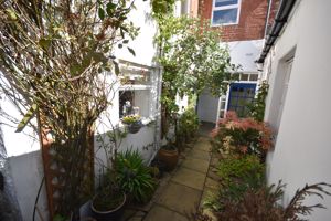 Photo 16- click for photo gallery